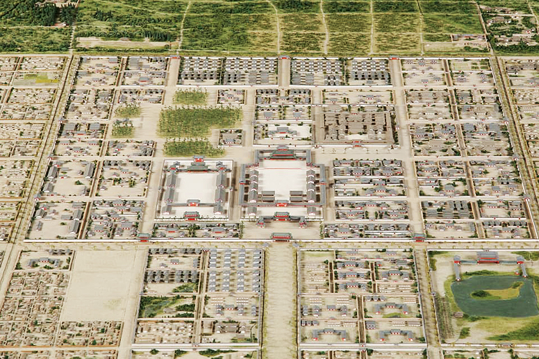 The reconstructed model of Heian-kyo (possessed by Kyoto City Library of Historical Documents)