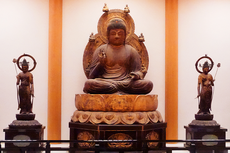 Yakushi triad images（National Treasure）