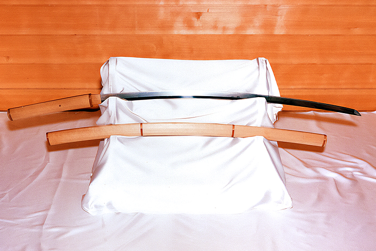 Treasured swords made by Kokaji Munechika Sanjo