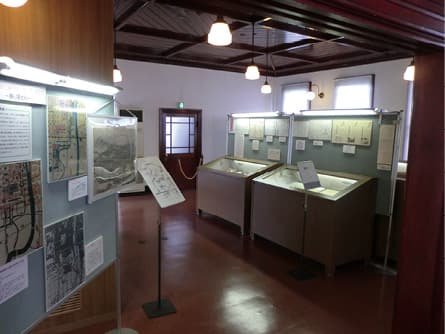The interior with display cases and materials