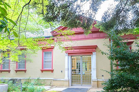 京都教育大学 教育資料館の建物外観