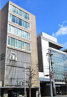 京都ハンディクラフトセンターの建物外観