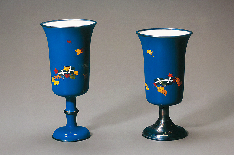 烏帽子紅葉銀杏文高足杯